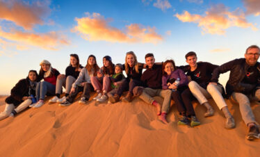 LOS CHAVALES EN LAS DUNAS DE MERZOUGA